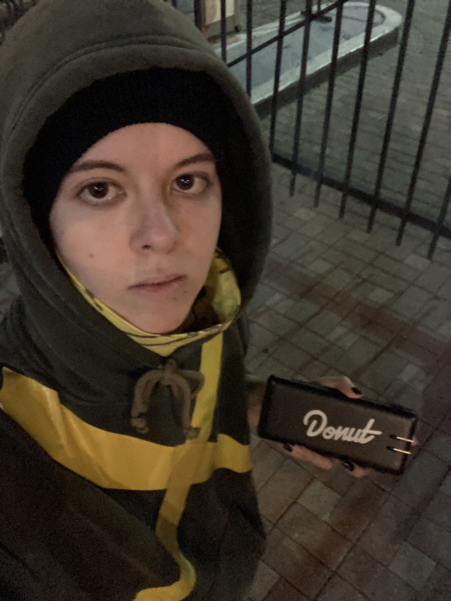 boysroombong's tweet photo. hey uhhh if anyone was missing their black portable charger with a "donut" sticker on it my parents accidentally grabbed it thinking it was mine.. if you want it back dm me and whoever took my all black kinda textured one please dm me as well🧎‍♂️🧎‍♂️ #clancyphx #clancyphoenix https://t.co/FmZ3JC85uh