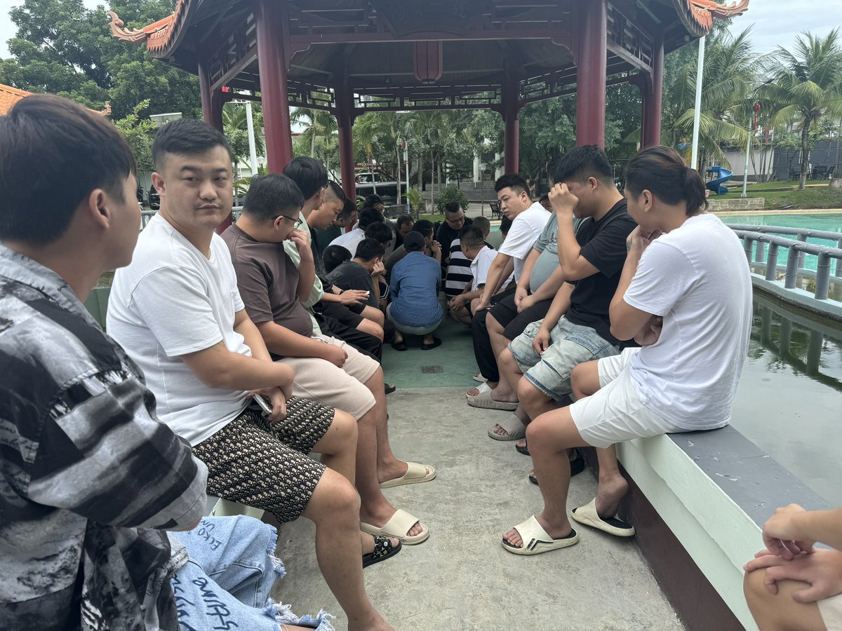 casio111921's tweet photo. Composite team of PAOCC, IACAT, BI, DSWD and NBI 7 raid an illegal POGO hub in Tourist Garden Hotel in Lapu Lapu City, Cebu Province. https://t.co/NER3m8p5DV