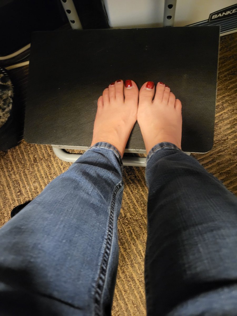 ShyFeetLady's tweet photo. I did something I don't normally do! I needed to cool off after lunch at work so I took off my shoes and socks for a couple of minutes! 
#shyfeetlady https://t.co/rHjSkLXovU