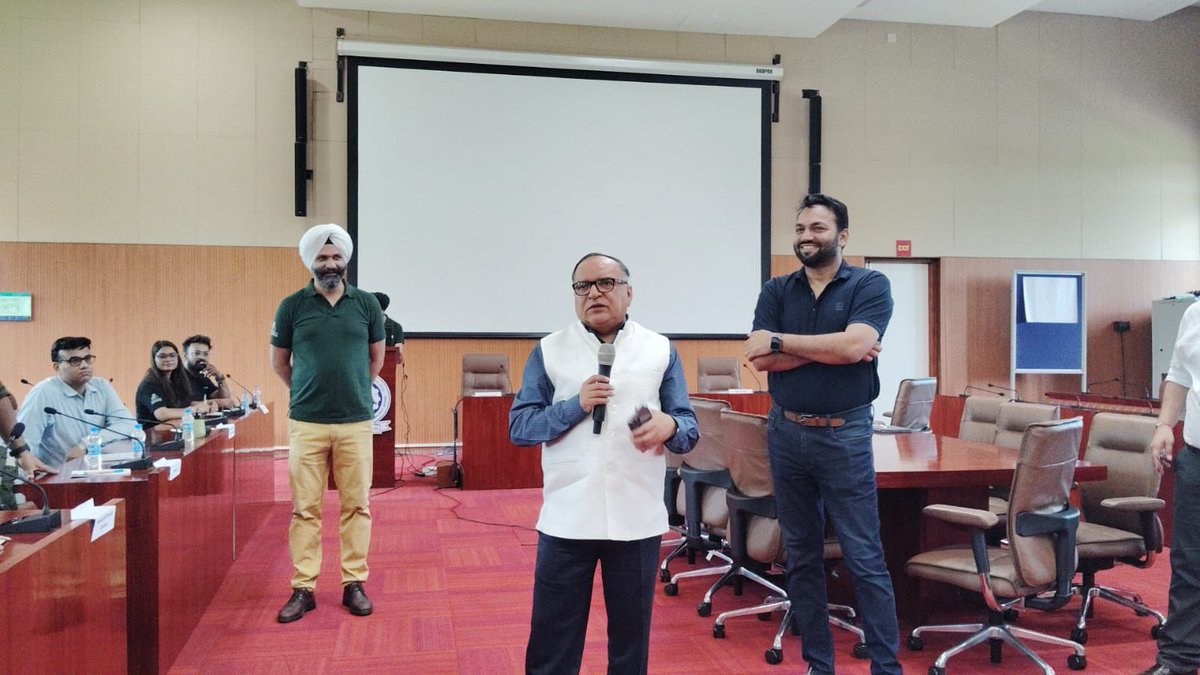 RadhikaTrikha's tweet image. Proud to be part of #SWACH #Accelerator to accelerate the journey of #WaterTech startups in collaboration @AWaDH_IITRopar #InnovationMissionPunjab @ficci_india #IndianSanitationCoalition with our 2nd Contact Session at @iitrpr 

@IndiaDST @NmIcps 
@karandi65 @guptaakhilesh63