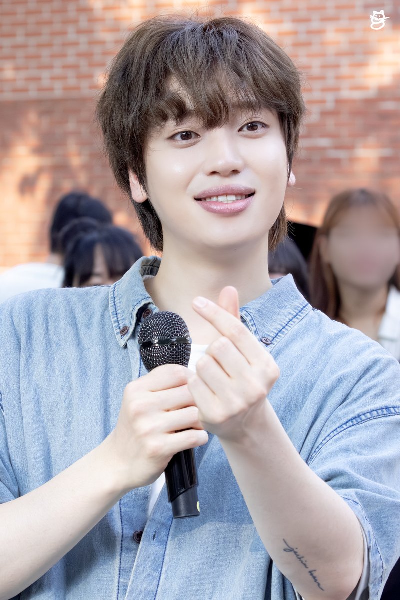 240810 6시퇴근 막공 퇴근길
#니엘 #NIEL