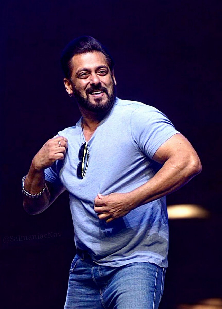 Bhai is truly blessed with the best looks!! His charm &amp; at the same time that badass attiude, that swag is just wow ❤️🔥 #SalmanKhan