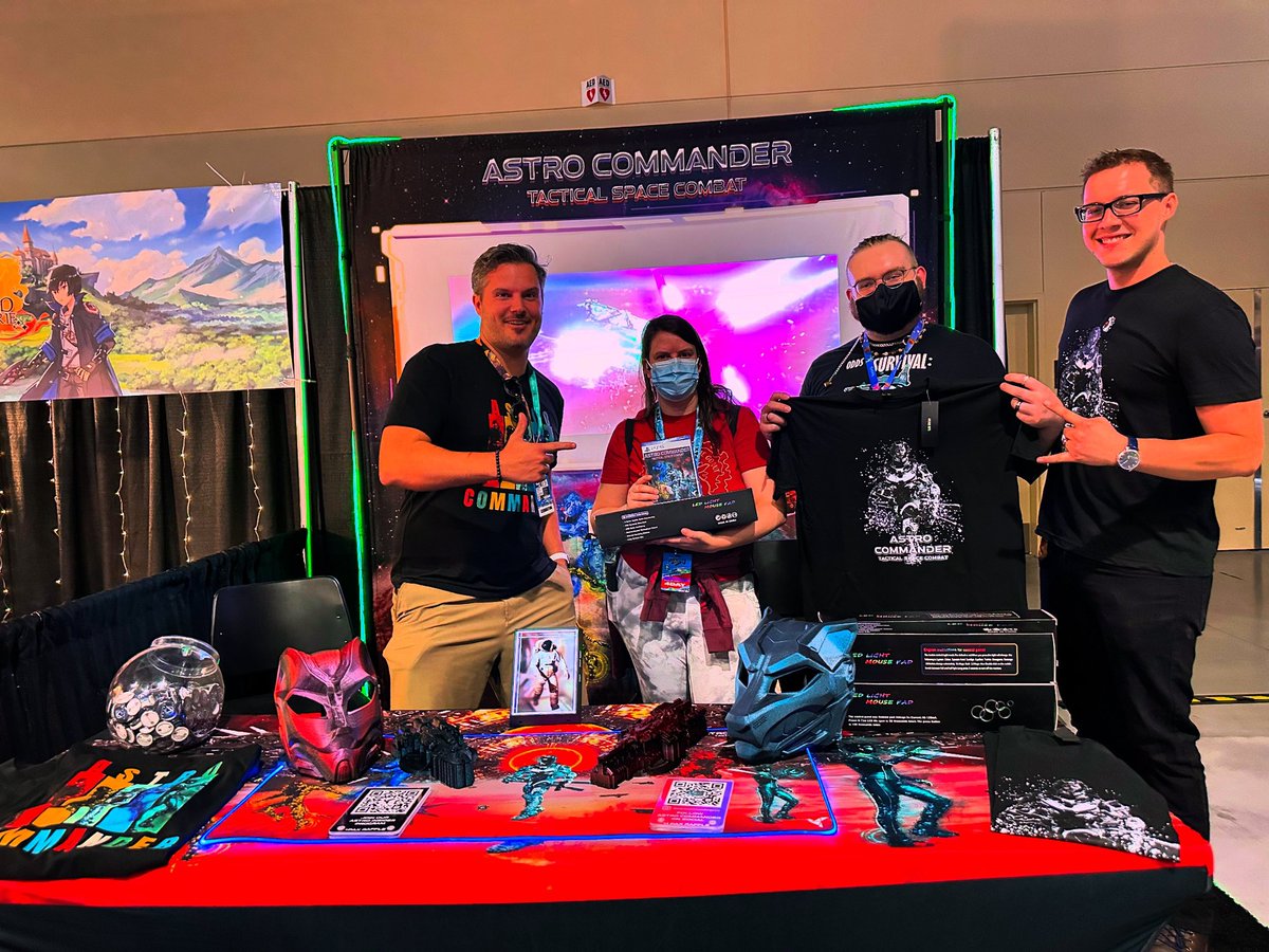 astrocommand's tweet image. Fantastic day at Pax with all my new friends! Congratulations to our PAX 2024 day one raffle winner @bubblelizard93 

#PAXWest2024 
#astrocommandergame