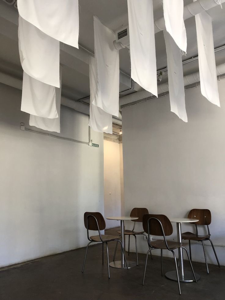 так похуй, если честно. прекрасный день.