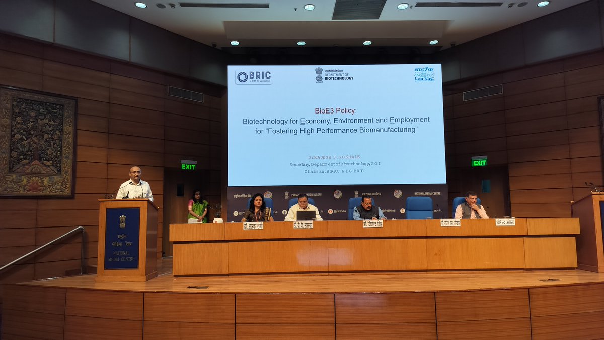 DBTIndia's tweet photo. @rajesh_gokhale Secretary @DBTIndia shares the #Biovision for #ViksitBharat, our strategic blueprint to propel India's biotech sector towards global leadership.
#BioE3 #GreenGrowth #sustainable #Bioeconomy
@DrJitendraSingh https://t.co/91mY2cVwmI