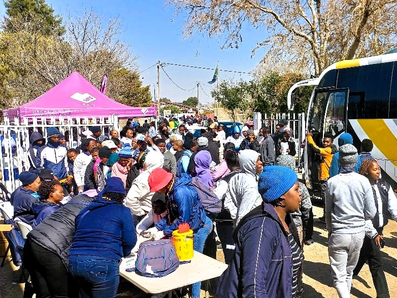 think_network_x's tweet image. Elevating Student Wellness: THINK Mangaung’s Campaigns
On 20 August, #THINKSouthAfrica, funded by @USAID, in partnership with #DoH, held a TB screening at RT Mokgopa High School. On 23 August, we continued at Botshabelo Selokisa Finishing School with TB/HIV testing.