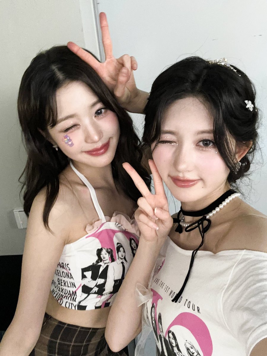IVE_twt's tweet photo. 워녕이 생일 축하해🌹

#IVE #아이브 #GAEUL #가을 
#HappyJANGWONYOUNGday 
#오늘_완전_럭키원영_벌쓰데이잖앙 🍀 https://t.co/aVJEFLSY9s