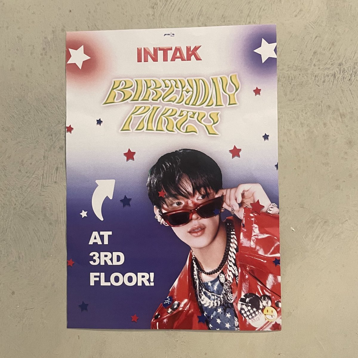 iggeoji's tweet photo. ⭐️💙❤️ 
#탁앙지생일_탁탁
#인탁이_생일케이크_훔냠냠 https://t.co/lPjbB3tlTf