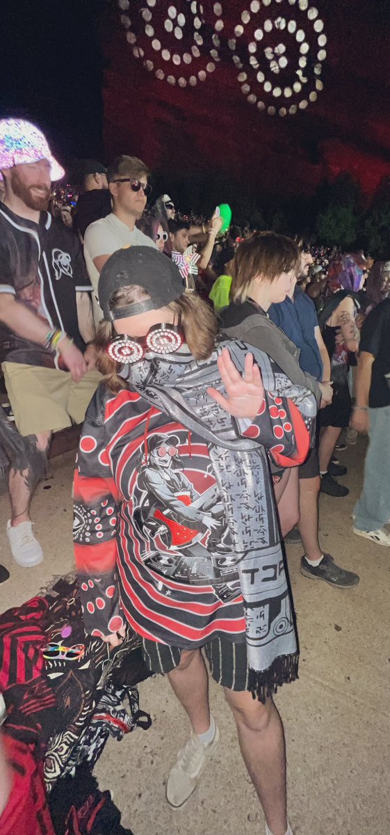 minipinkturtle's tweet photo. Perient AF #rezzrocks @OfficialRezz https://t.co/a7lCm0xkT7