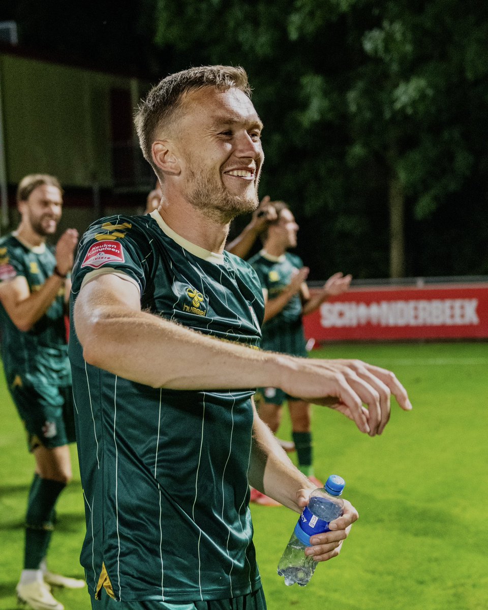 FC_Emmen's tweet photo. Mike te Wierik ๐
#jutEMM #HIERKOMIKWEG https://t.co/wfoqCDhYZC