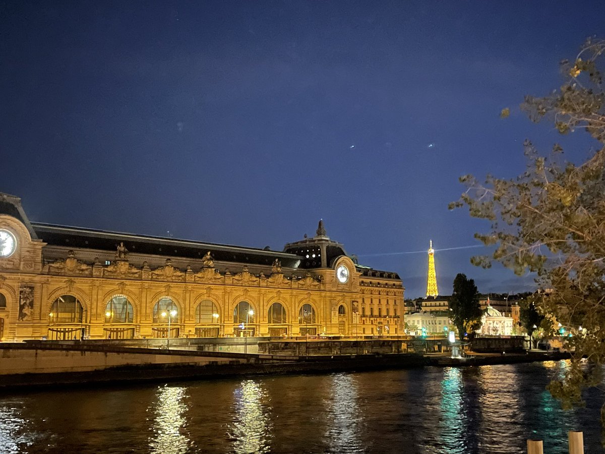 Parisienne_7501's tweet photo. Night in Paris 😍
@LaTourEiffel @MuseeOrsay @parismusees
#paris #eiffeltower #streetphotography #visitparis #laseine #withoutfilter https://t.co/zBhkt9VQd9