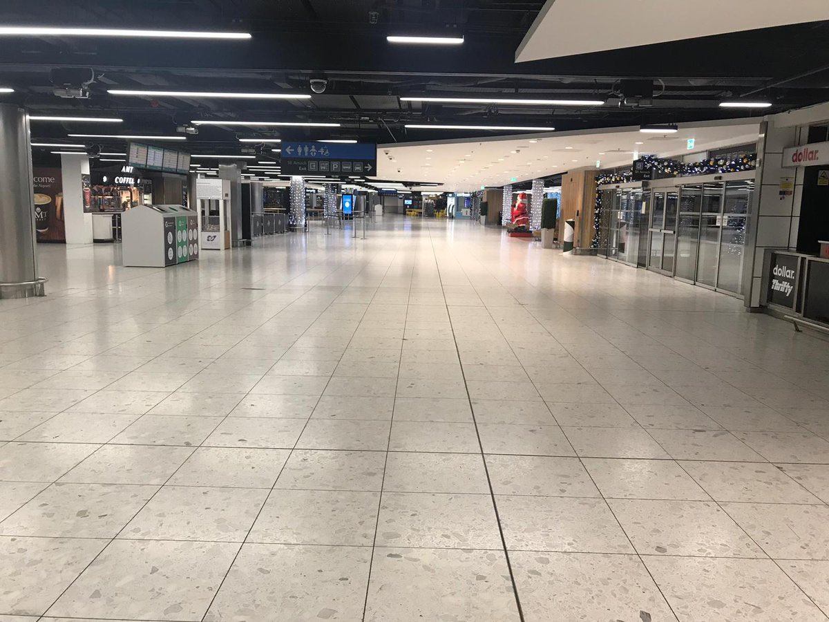 DublinAirport's tweet image. Where is everyone this morning?

#Oasis25 🎟️