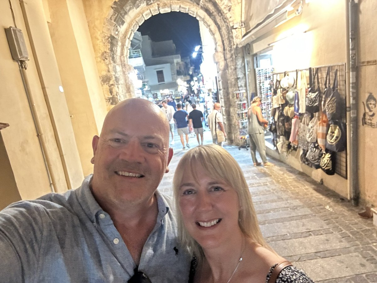 nleech7657's tweet photo. Excellent finale meal with the crew in Rethymno last night. Blighty bound after an excellent Cretan break! The Cretan people &amp; their island are simply amazing!👌😎🇬🇷🥂☀️✅#Yamas #returntripamust https://t.co/SrQaLbO9oO