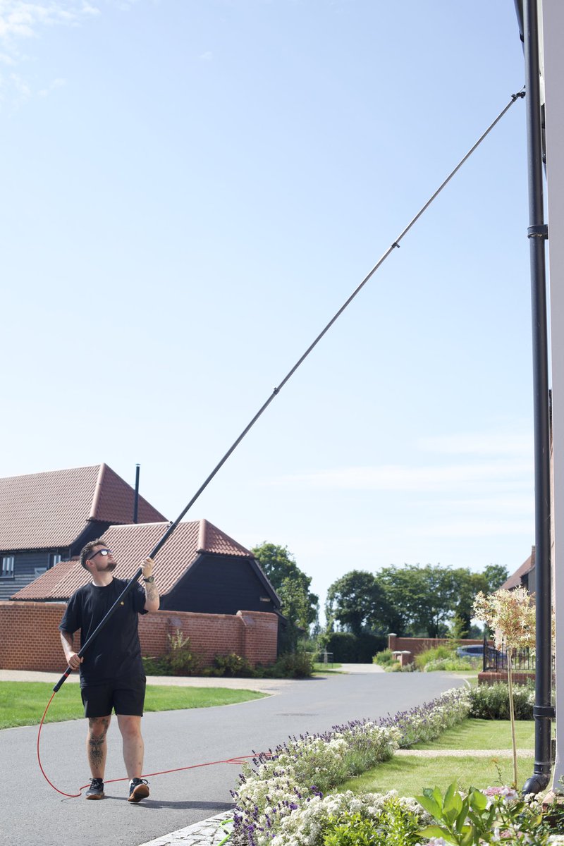 BaWindow's tweet image. Those #windows you can’t reach even with a ladder? Or that are too scary to reach with a ladder? Not a problem for me and #safe for you and your family! #ecofriendly #sustainable #safeplanet #purewater #colchester #windowcleaner #windowcleaning