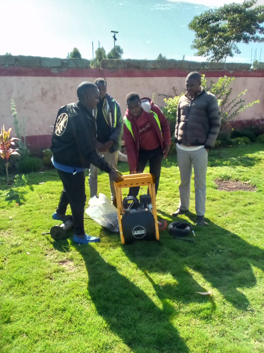 Altonkogo's tweet photo. Empowering Boda Boda youth Association 
Held a meeting with representatives from the Sogomo -Kuinet -Starehe -Teresia Boda boda Association being a follow up meeting earlier held in July.I Empowered them with a Carwash machine which will help them establish a Carwash business in https://t.co/NJ5wnj2Nsf