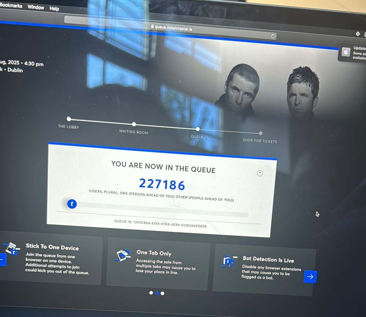 nosamno's tweet photo. Such a broken system. If I was 227186 at 8:00am, and 221918 at 8:20am were only 5,268 tickets sold? @TicketmasterIre @oasis @Ticketmaster every major gig same bullshit! The proof is right there! #oasisreunion #Ticketmaster #crokePark https://t.co/5jdJUwDjdn