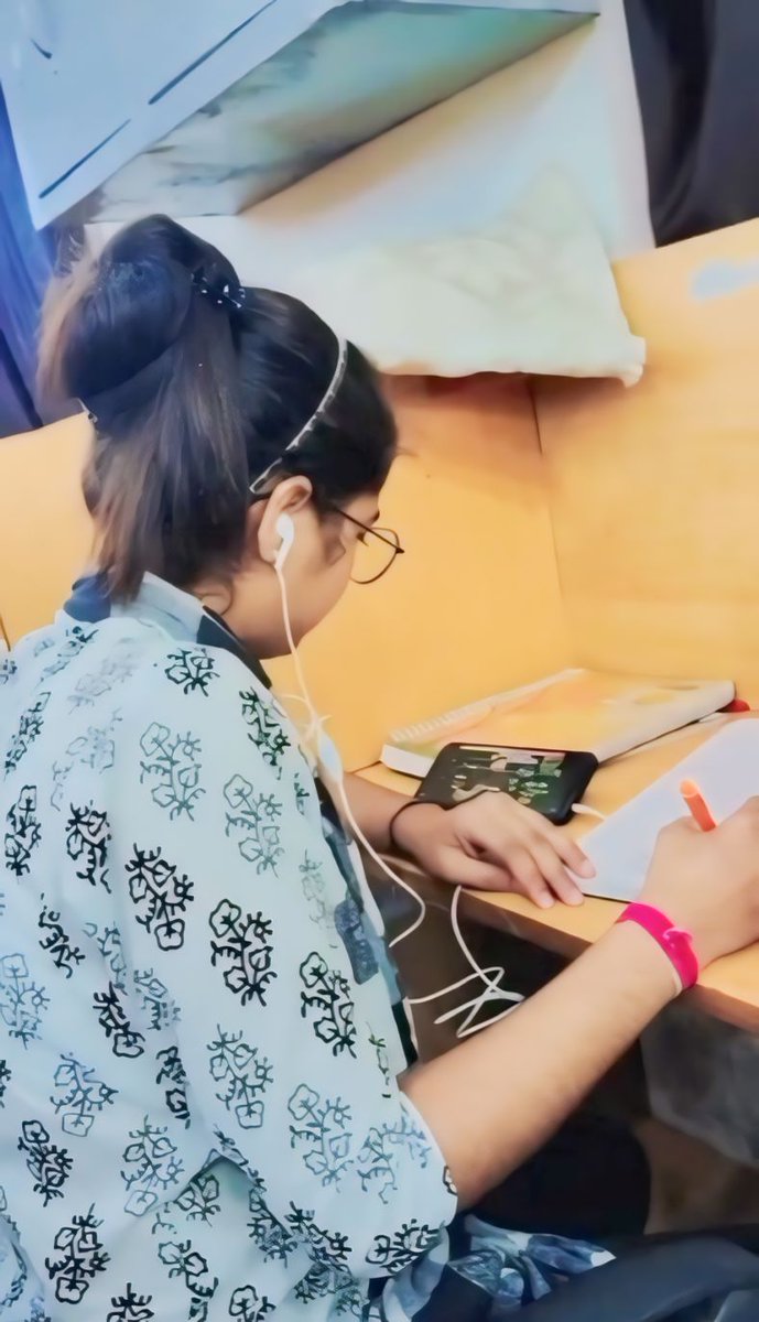 केवल Dream देखने से कुछ
नहीं होगा दोस्त उन्हें हकीकत
बनाने के लिए मेहनत भी ज़रूरी हैं !

<a href="/seema_meena29/">Seema Meena Dausa</a>