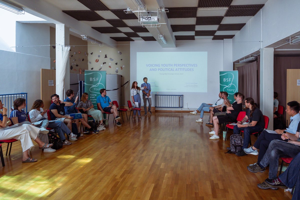 BledStratForum's tweet photo. The second workshop was prepared by @FES_SOE . 

They revealed key findings from an IPSOS survey conducted in early 2024 across SEE , focusing on the perspectives and political attitudes of Gen Z. https://t.co/3ja7251Yg8