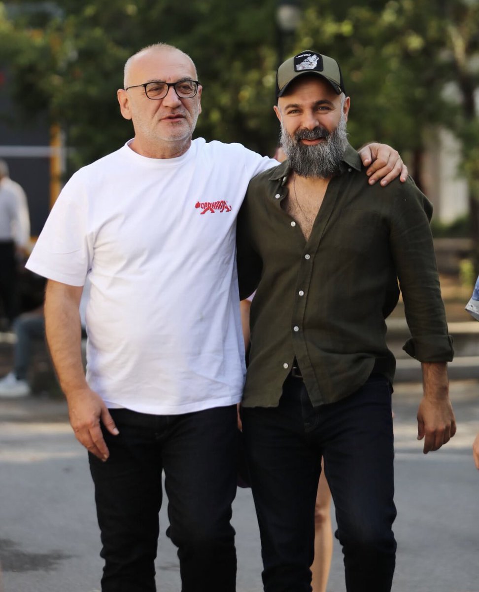 dramalifehitme's tweet photo. Haydi haydi haydi! 🔥
#KızılGoncalar #SetDay #August31 https://t.co/cDkOQOvaRP