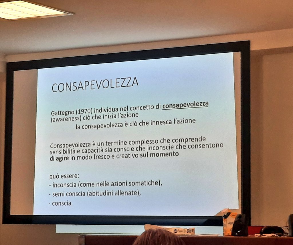 Tutto ciò che distingue un insegnate esperto da un novizio è il grado di consapevolezza e questo si accompagna ad avere delle azioni disponibili per dirigere l'attenzione dello studente

#adidays2024
<a href="/ADiScuola/">ADi Scuola</a>