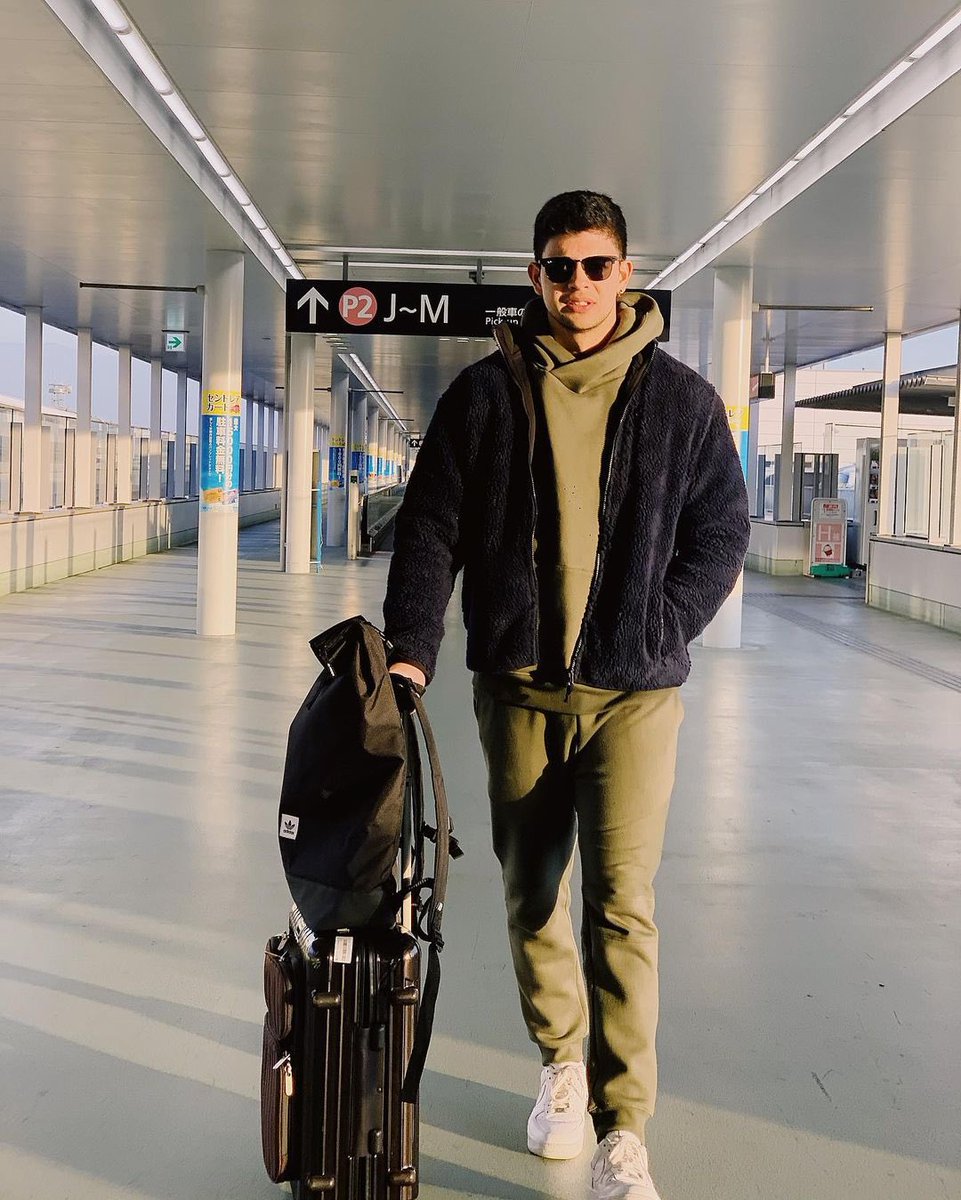 rayvercruzdaily's tweet photo. With #SparkleGoesToJapan postponed, weβll throw it back to Rayβs last trip to Japan in 2019 π―π΅
#RayverCruz β’ @RAYVERCRUZ20 https://t.co/GQGz5XmQjn