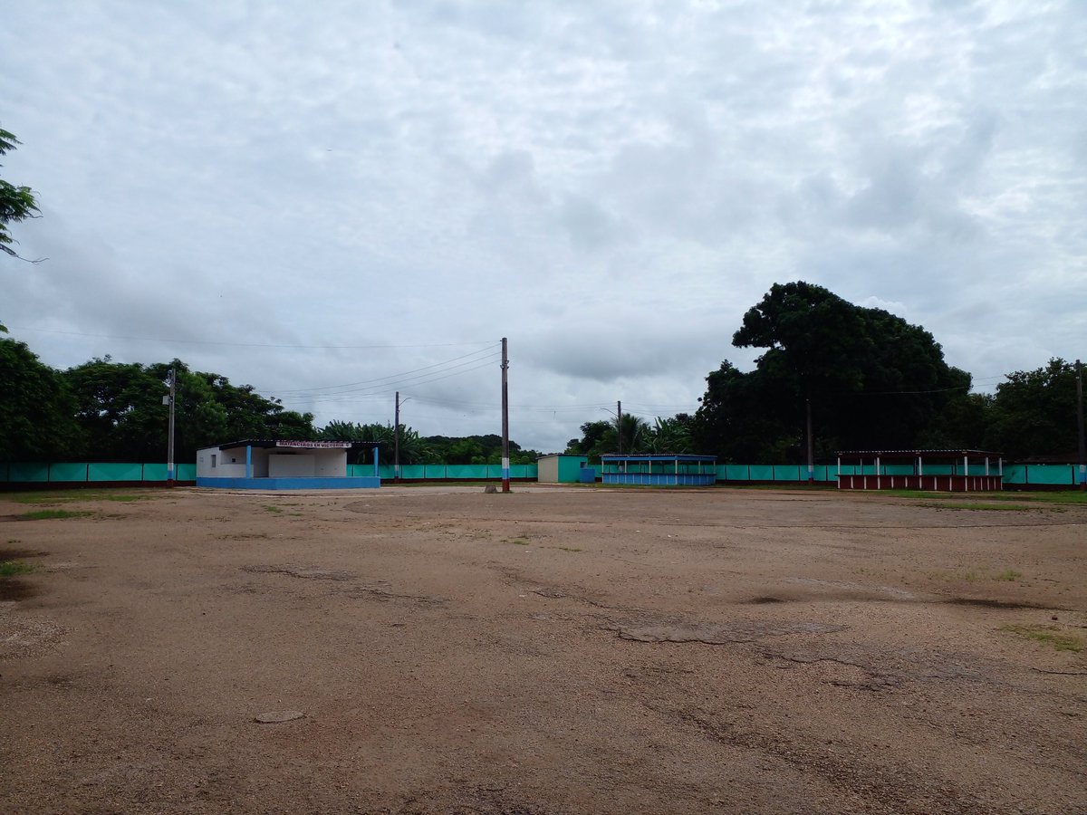 📌La conocida Plaza Roja figuró entre los sitios de interés. El director de la Empresa Comunales explicó que posterior a 15 años de desuso, este lugar hoy muestra un cambio de imágen para mayor satisfacción de los Periqueños.
#Cuba
#MatancerosEnVictoria
<a href="/CarlosC64808313/">Carlos Clemente</a>