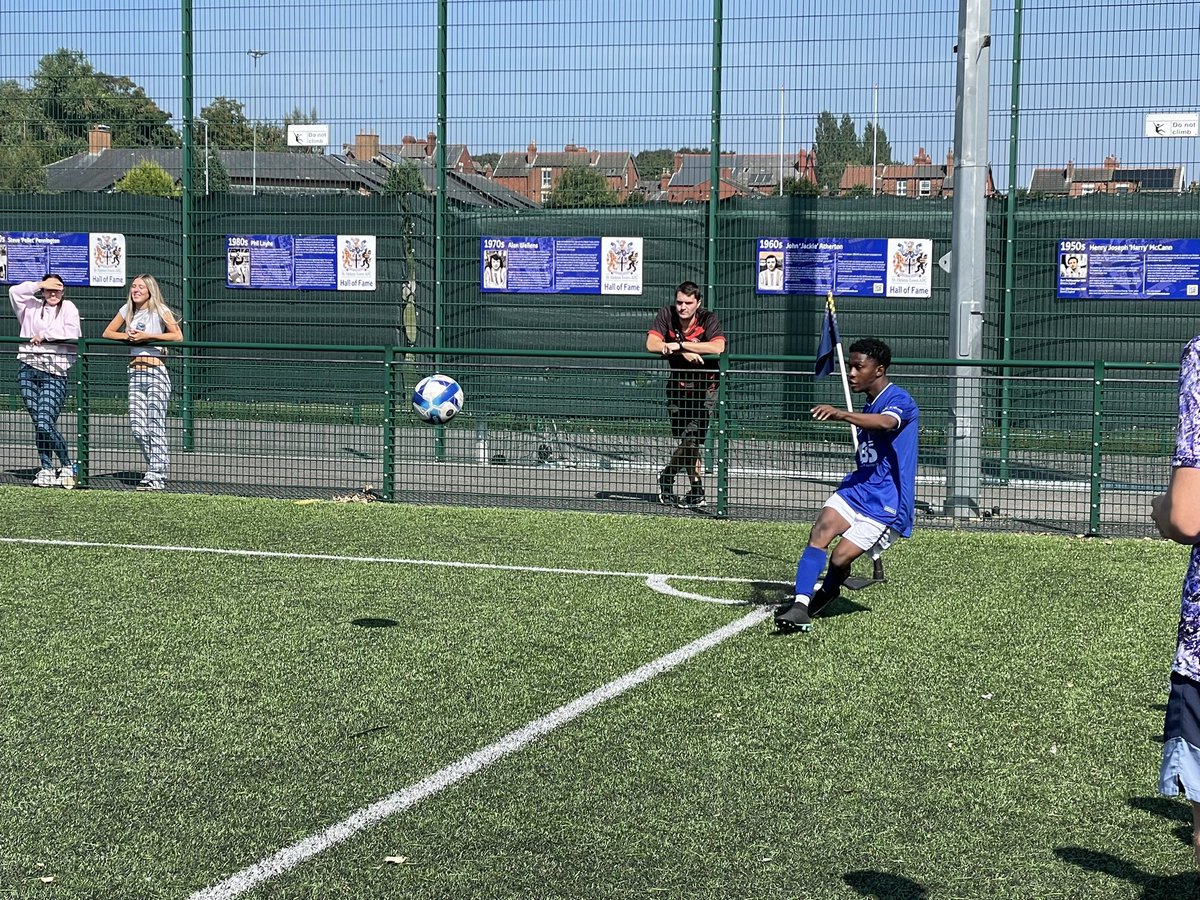 sthelenstownfc's tweet photo. A 2-1 victory for our U23s to start the day in the sunshiiiiine!
Firsts kickoff at 3pm. Free entry so get down and support your little old #TownTeam 💙 https://t.co/tM87Gd9beq