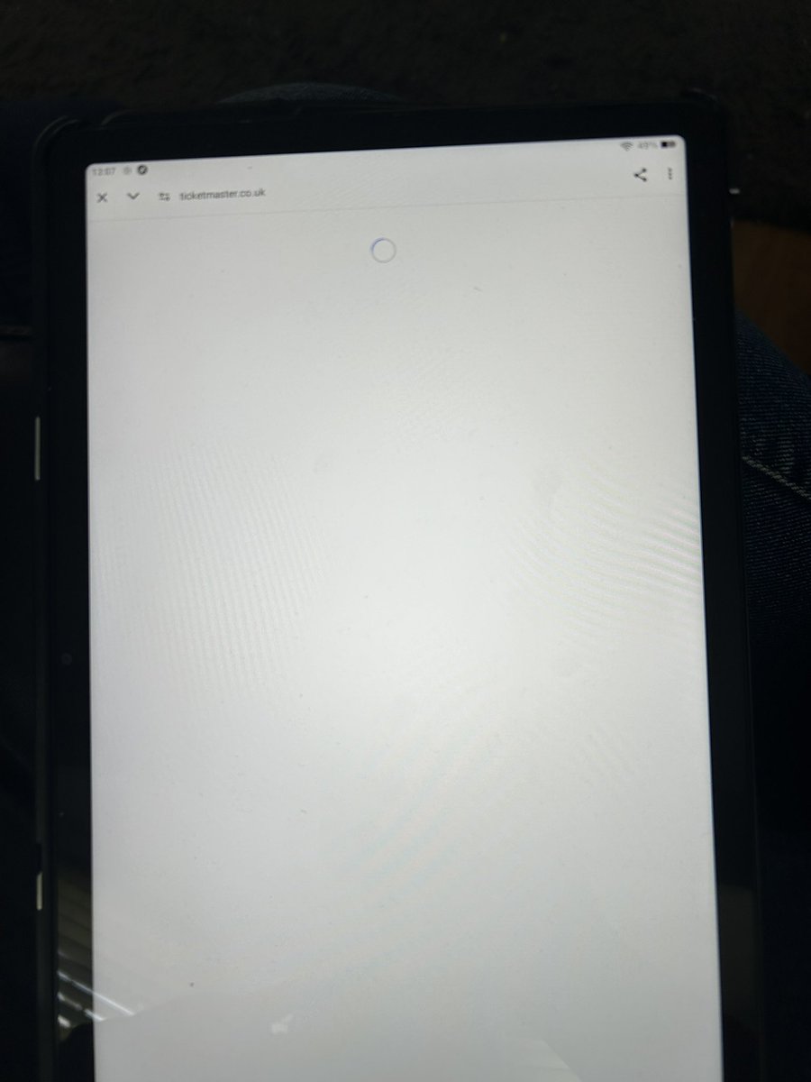 Dowley82's tweet photo. @TicketmasterUK @oasis 4 hours in a queue just for it to do this and never load anything. https://t.co/P8ISYYzgdI