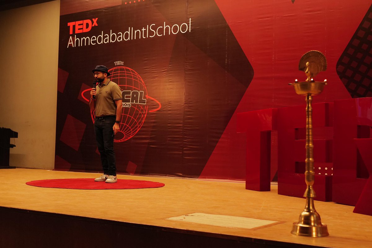 parthiv9's tweet photo. Had a wonderful time at @aischoolindia, speaking about the future of cricket and its evolution, with some bright and talented students at the @TEDxAhmedabad event.
πποΈ
#tedx #cricket #ahmedabad #AIS #education #tedevents #pppedia https://t.co/QvkKv52exM