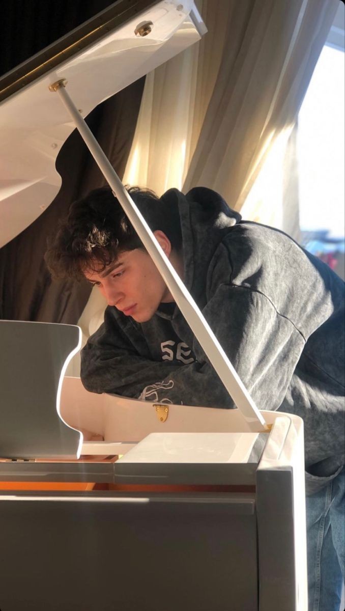 thebookshelf_97's tweet image. Piszę sobie książkę i coś czuję, że złamie wam serca 👀

&quot;Czarna Melodia Białych Dusz&quot;
Shailene x Elijah 🥹

#twitteroweksiążkary #thebookshelf 
#CzarnaMelodiaBiałychDuszAW