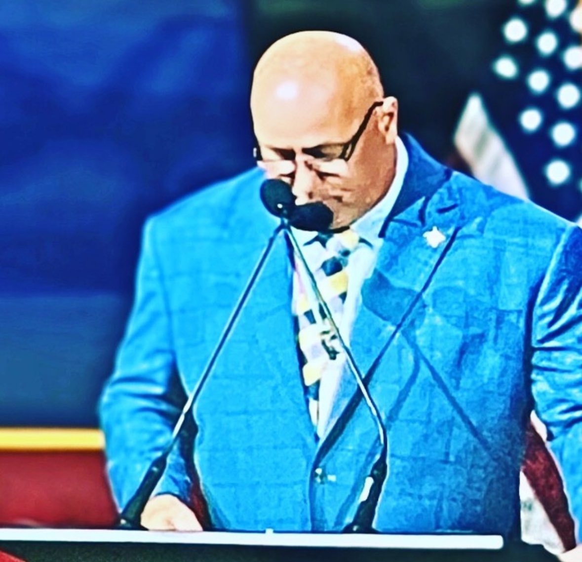 IAFF9th's tweet photo. Thank you! I am honored to be re-elected and serve another term for #OurIAFF9th
I am humbled to represent the men and women of our 9th District and fight for you.
#EveryLocalCounts https://t.co/kpM7CqJUPG