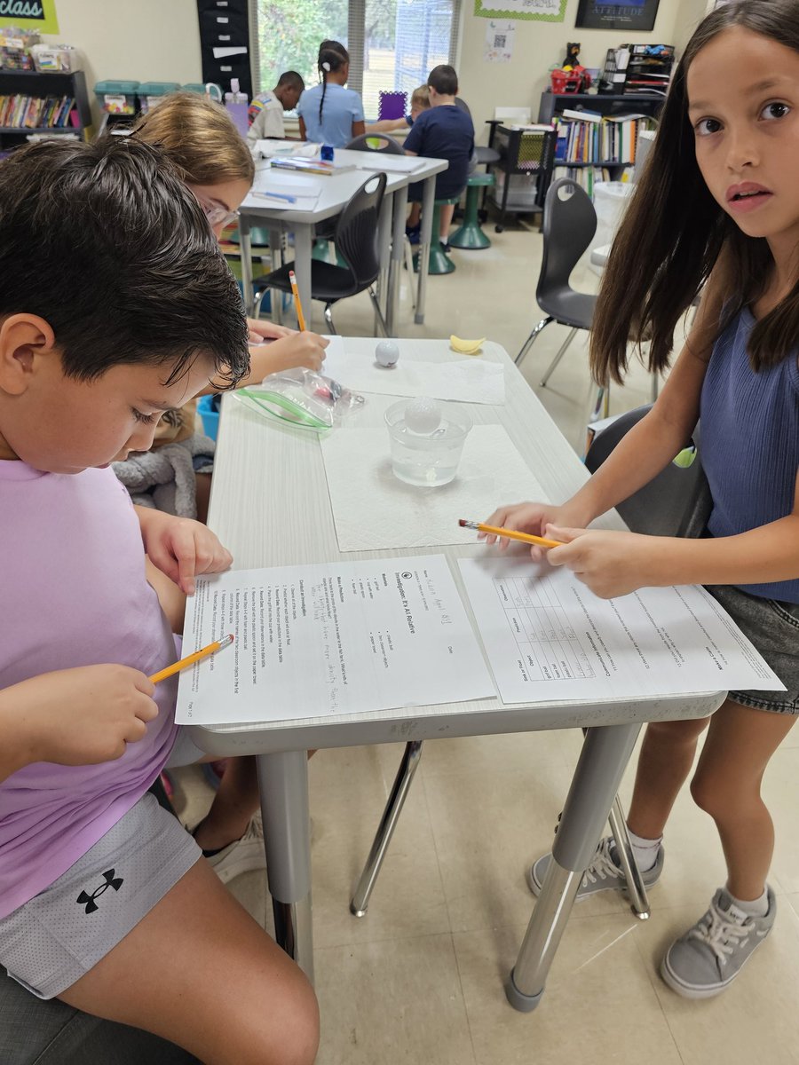 Mrs. Stangle tweet media