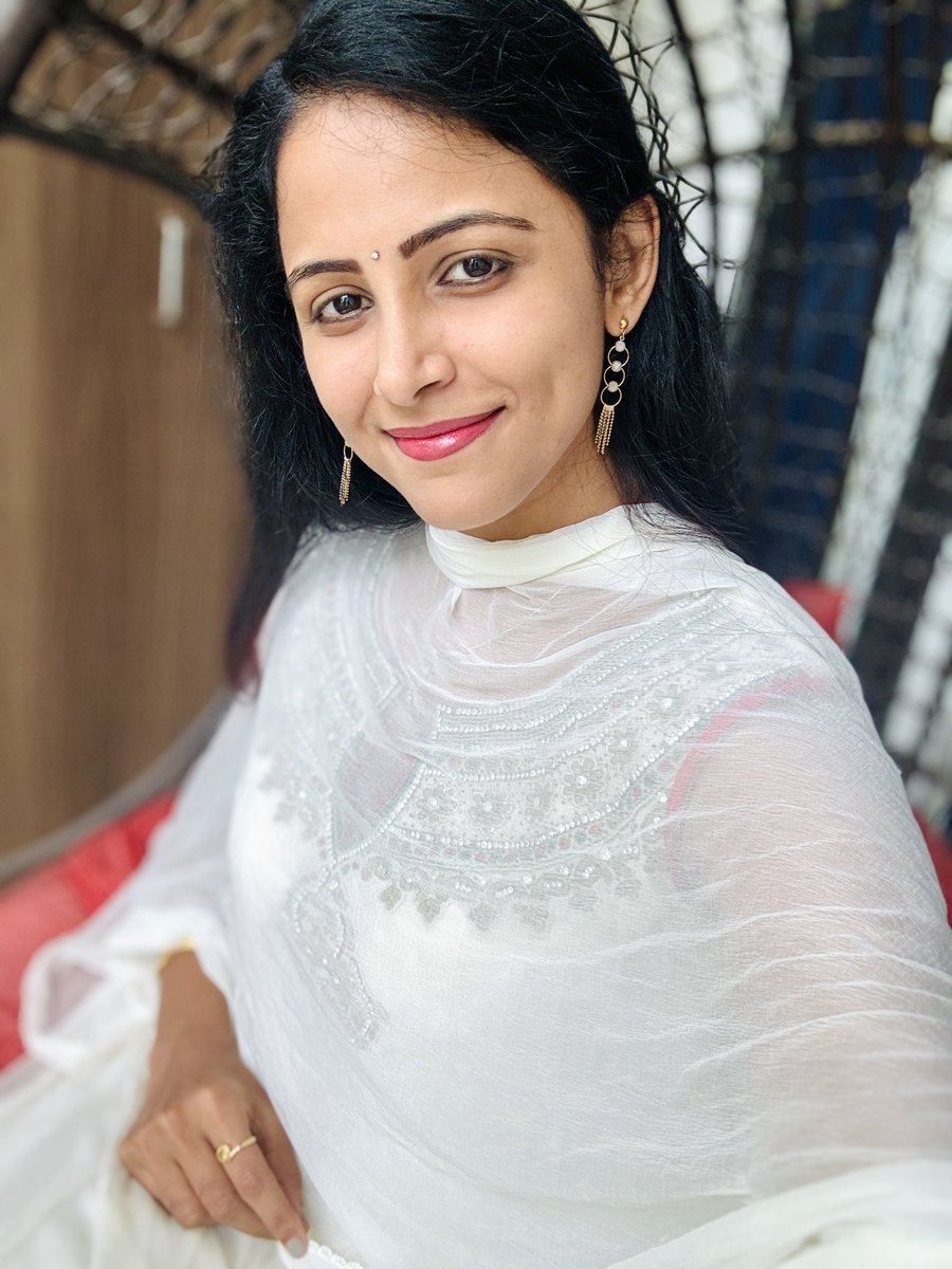 subikshaoffl's tweet photo. There is boundless beauty in our culture and traditions 🕊️
Good vibes capturing in a selfie 🤳🤍 https://t.co/IJMJFP039f