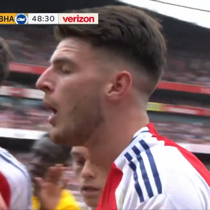 RED CARD FOR DECLAN RICE. 🟥The Arsenal midfielder received his second yellow card after this exchange with Brighton's Joel Veltman. Rice will now miss the North London Derby.
