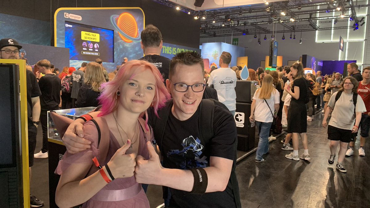 nell_swift's tweet image. Gamescom 2024🩷

@Timit_live @Timhorus @Lumentii @dAviiiid90