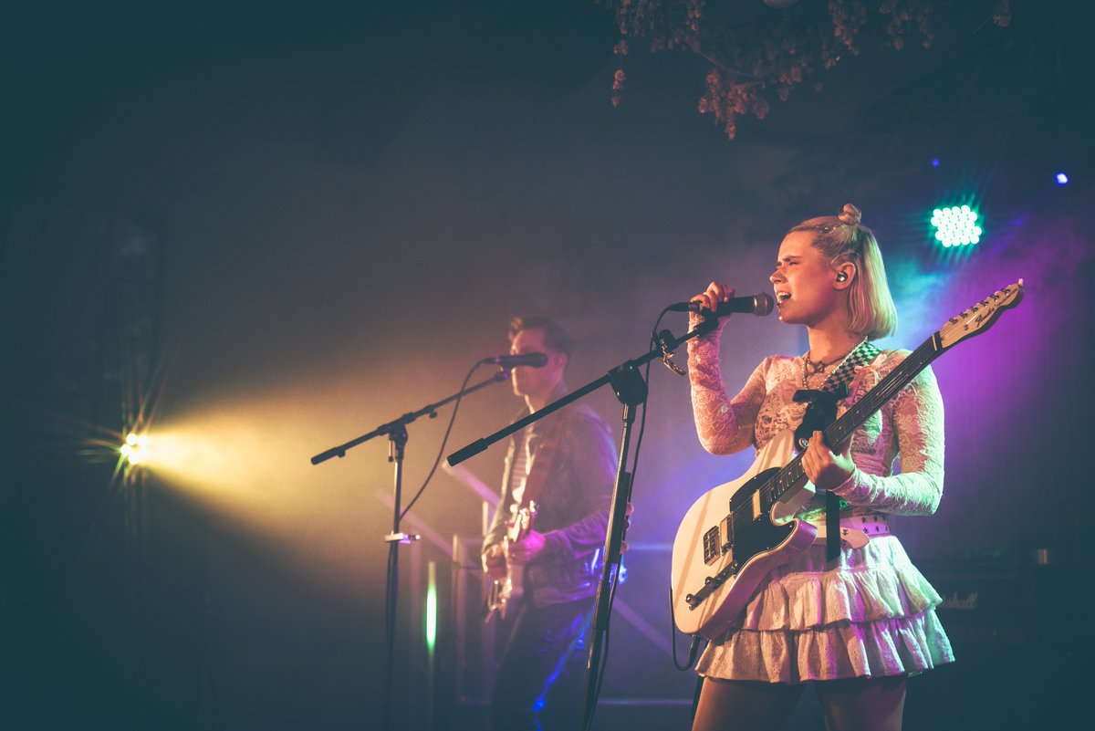 She might not be able to skate (yet) but she can sing and put on an awesome show! <a href="/HanaLilimusic/">Hana Lili</a> smashing it last night at the #110SecretSocial