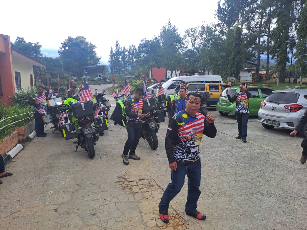 Konvoi Bermotosikal JKR WP Labuan Sempena Hari Kemerdekaan Ke 67 dalam Program Santuni Anak Yatim Tambunan, Sabah. -  Turut Mempromosikan Hari Profesion  Teknikal Negara (HPTN) 2024 &amp; MyJalan