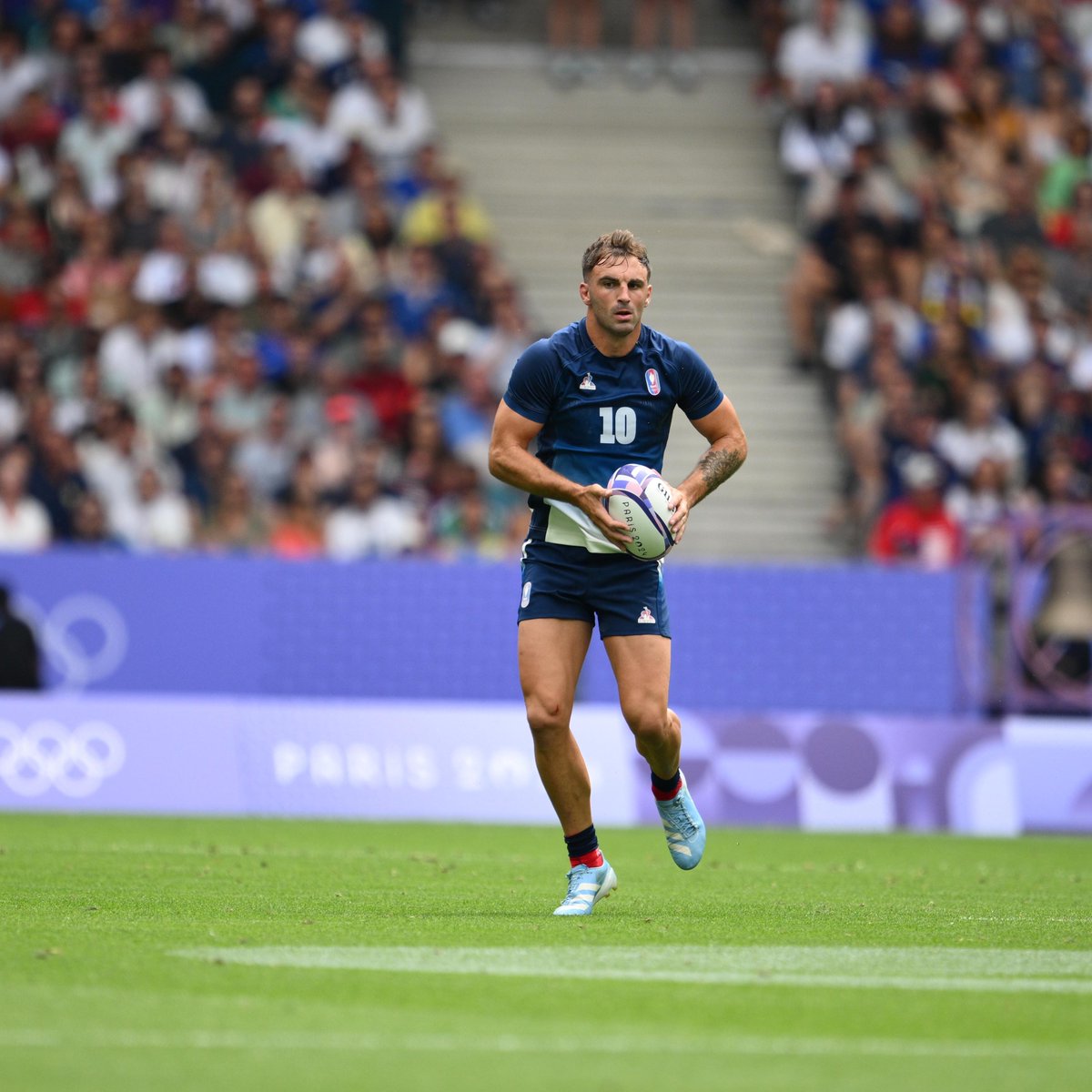 Notre champion olympique de rugby à 7 <a href="/jpbarraque/">Jean-Pascal Barraque - OLY</a>  présent à La Rochelle sera bel et bien sur le terrain avec l'<a href="/usap_officiel/">USAP</a> Sevens aujourd'hui 🤩🔥
#InExtensoSupersevens