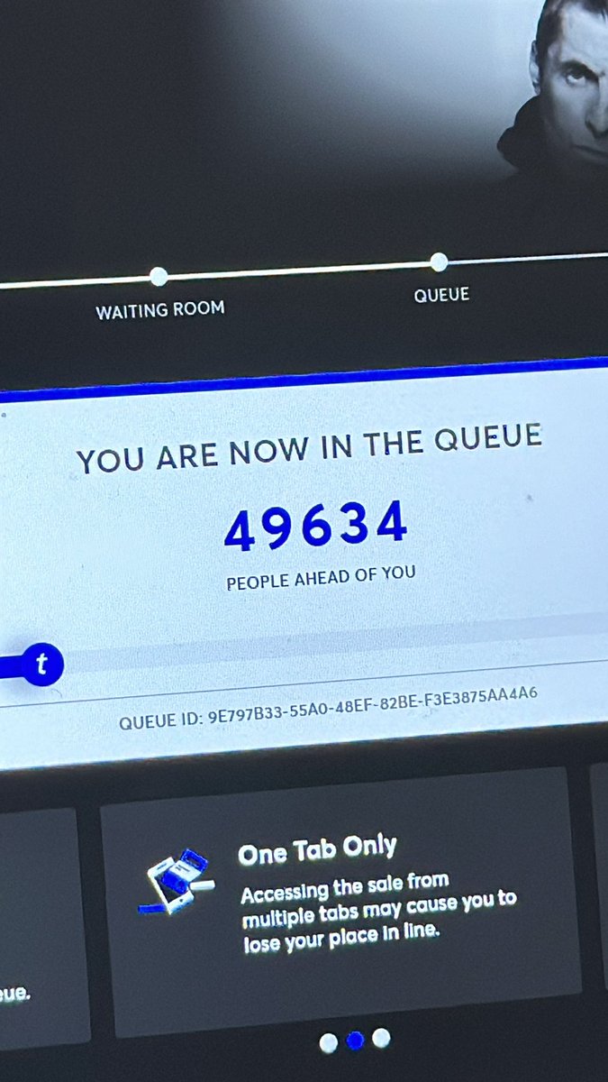 JacksMusic25's tweet photo. Can’t wait to get to the end of the queue to see ‘this event has sold out’ #oasis https://t.co/vu2m8Z0ZJI