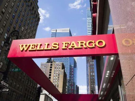 Kylechasse's tweet photo. WELLS FARGO, WHICH MANAGES OVER $1.7T, WILL START PITCHING #BITCOIN TO ITS CLIENTS IN SEPTEMBER.                                                                                                                                                                                                

https://t.co/sEoc4i3nvp
