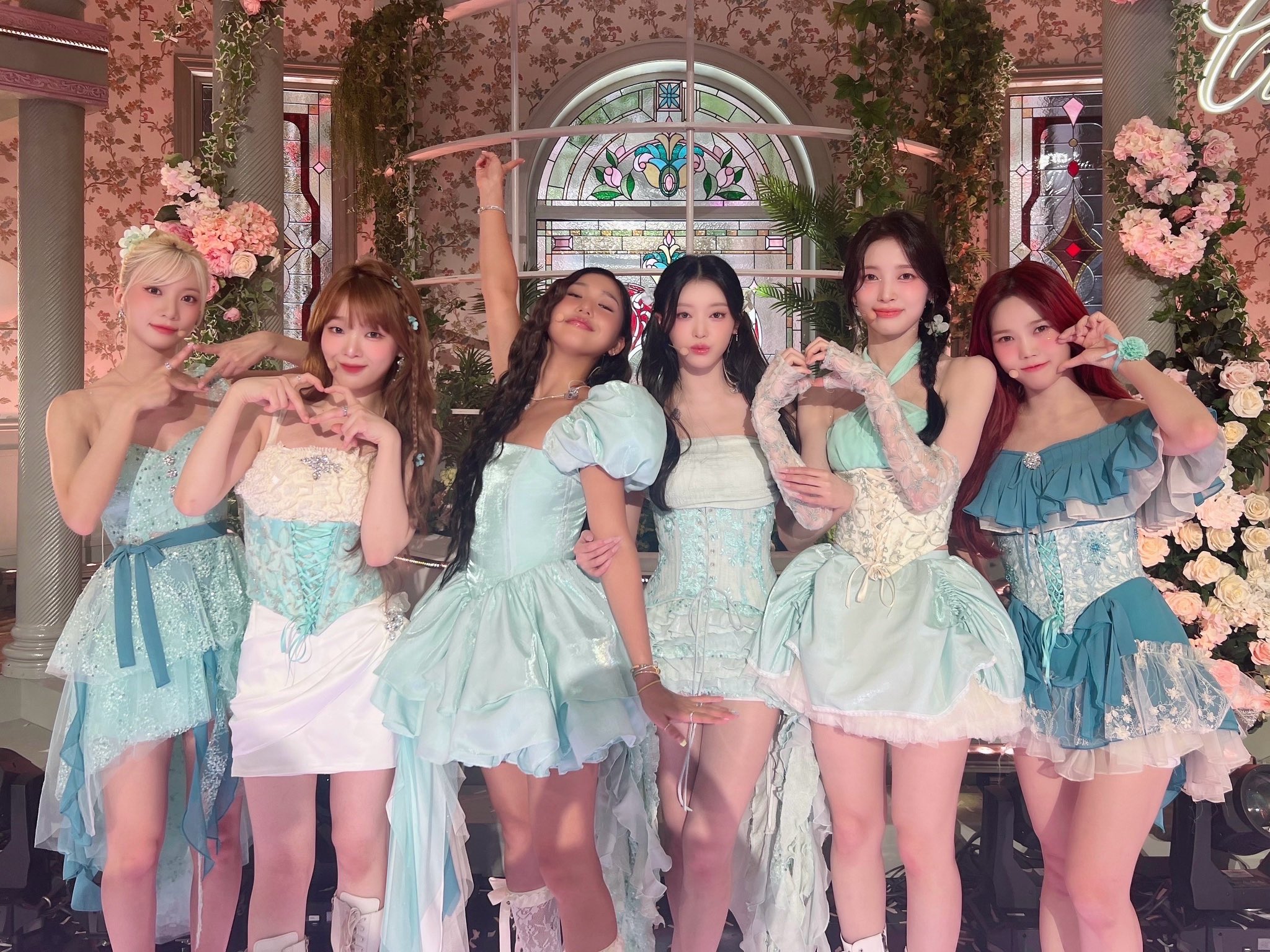 GWTDdNJbQAAMqyo?format=jpg&name=large