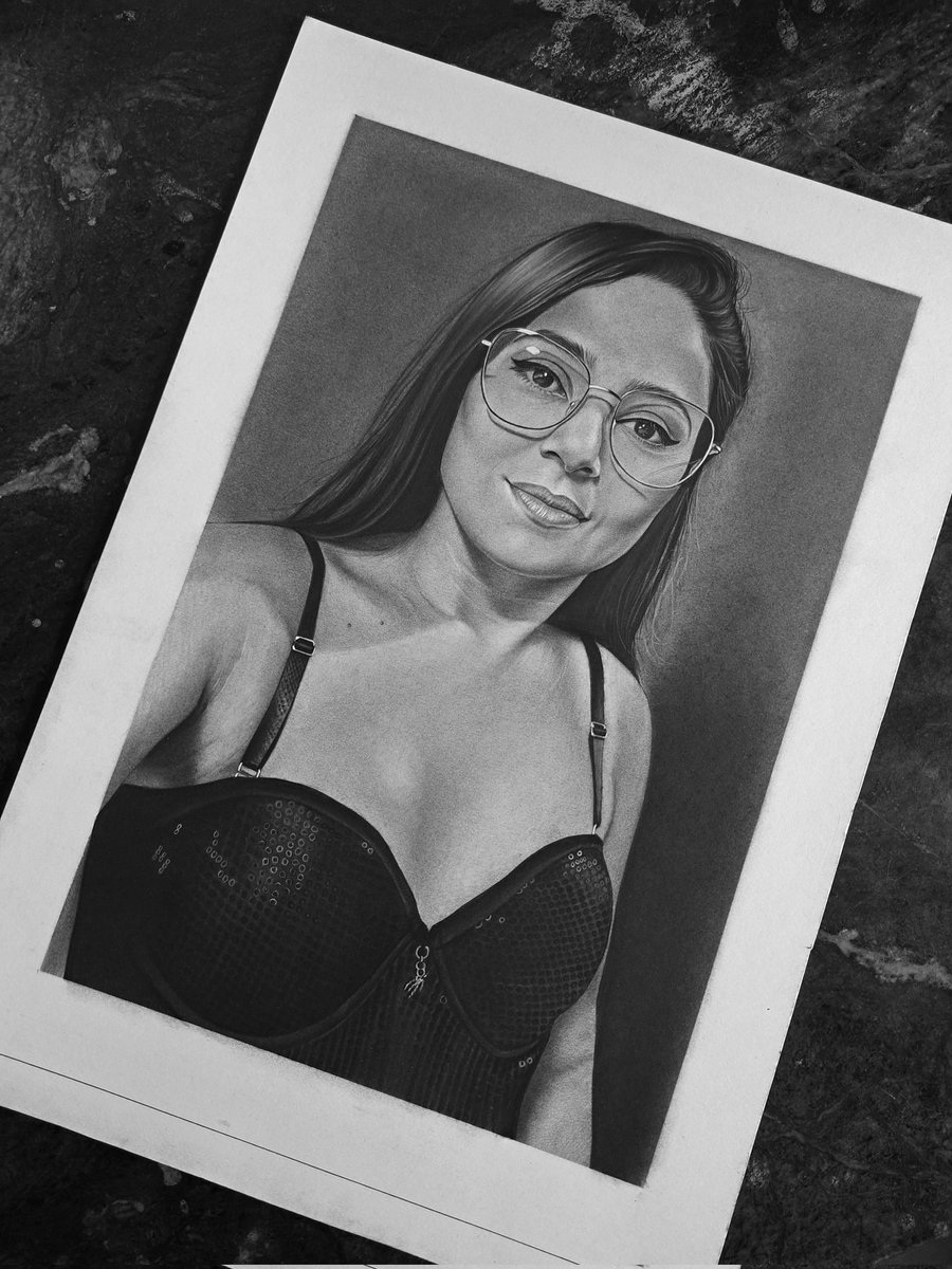 thevimalart's tweet photo. Pencil Drawing on Paper
30X42 cm
25 hours
#art #artist #drawing #brasil #beautiful #artgallery #photo #design #sunday #Moni #euteamo #beautiful #makeup #graphicdesign #brazil_repost #art_workspace #smile #likeforlikes #followforfollowback #instagram https://t.co/qmbUpcAcoM