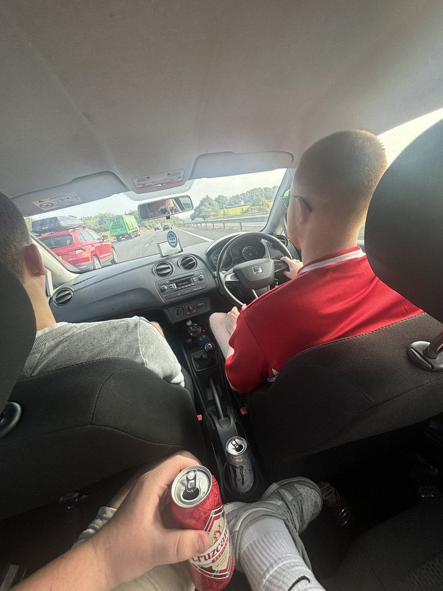 wattsyyy999's tweet photo. Derby (a) can’t wait to see Scott twine play football today 🔴🔴🔴 @BristolCity https://t.co/yOshP6gC12