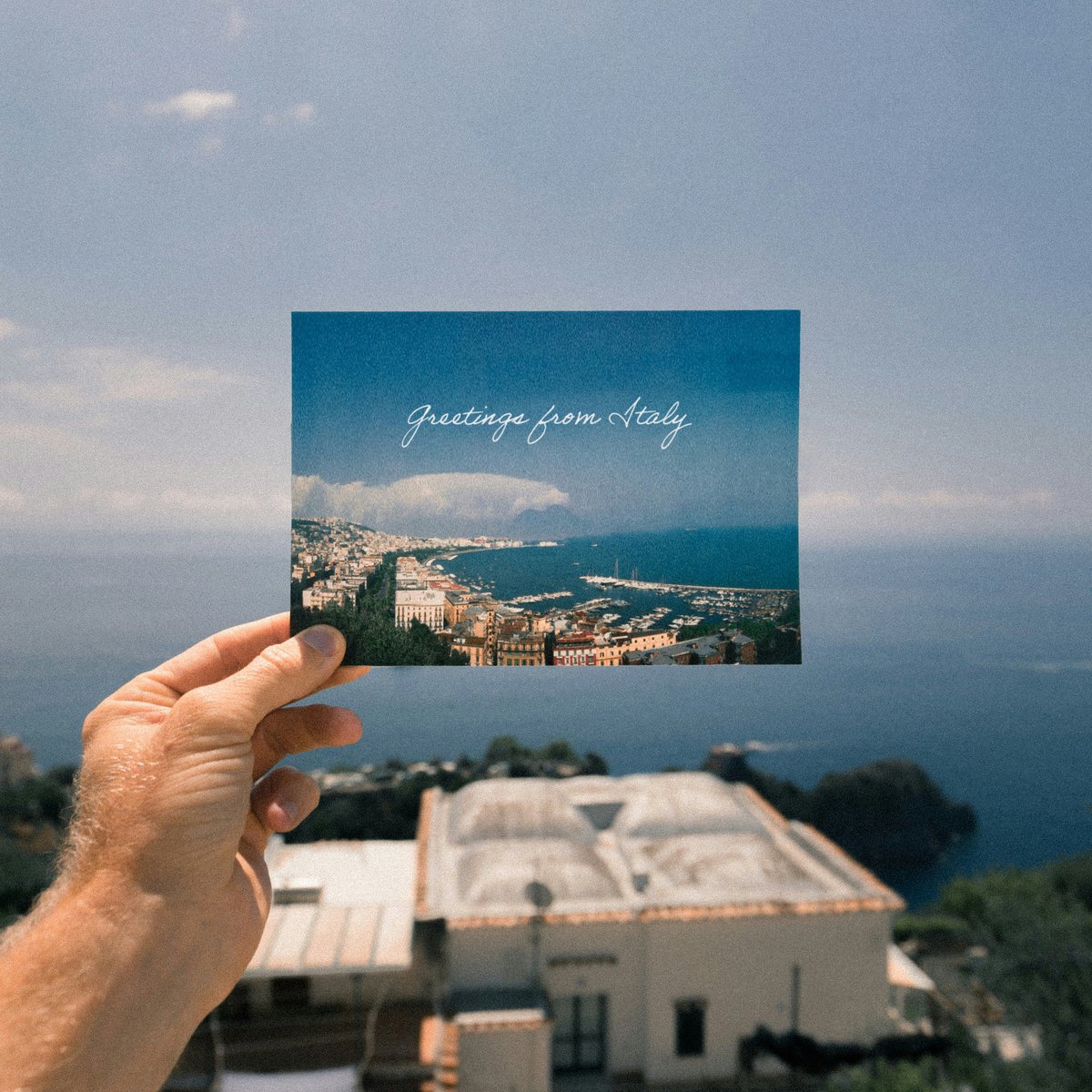 PostSnap's tweet image. Our Postcard of the Month sets sail from the Amalfi Coast 🍋

This postcard perfectly captures the beauty of this coastal paradise, from turquoise waters lapping at hidden coves to charming villages clinging to the cliffside.

Surprise a loved one &amp;gt; bit.ly/46rydxu