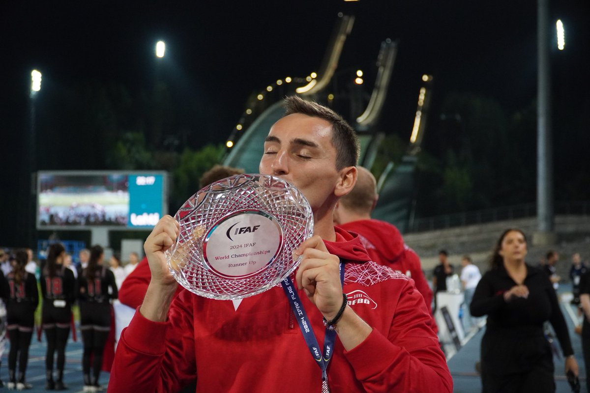 FootballAT's tweet photo. Guten Morgen, ihr VIZEWELTMEISTER 🥈🏆🇦🇹
#RoadToFlag28 #RoadToLA28 #RoadToLA #TeamAustria #goAustria #Nationalteam #FlagFootball #flagwc24 https://t.co/E7kznvh043