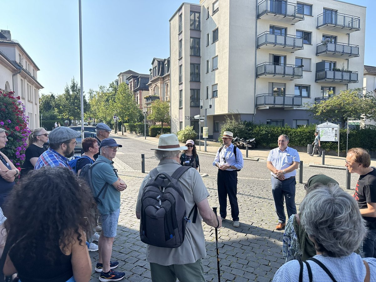 Los geht’s, nach langer Pause nehme ich wieder an einem Social media Walk teil. Heute in Bad Nauheim zum Tag der Industriekultur. #IndustriekulturRheinMain_smcffm
#kulturregion_frm 
#tagederindustriekultur 
#vollerenergie
#entdeckedeinbadnauheim
#smcffm