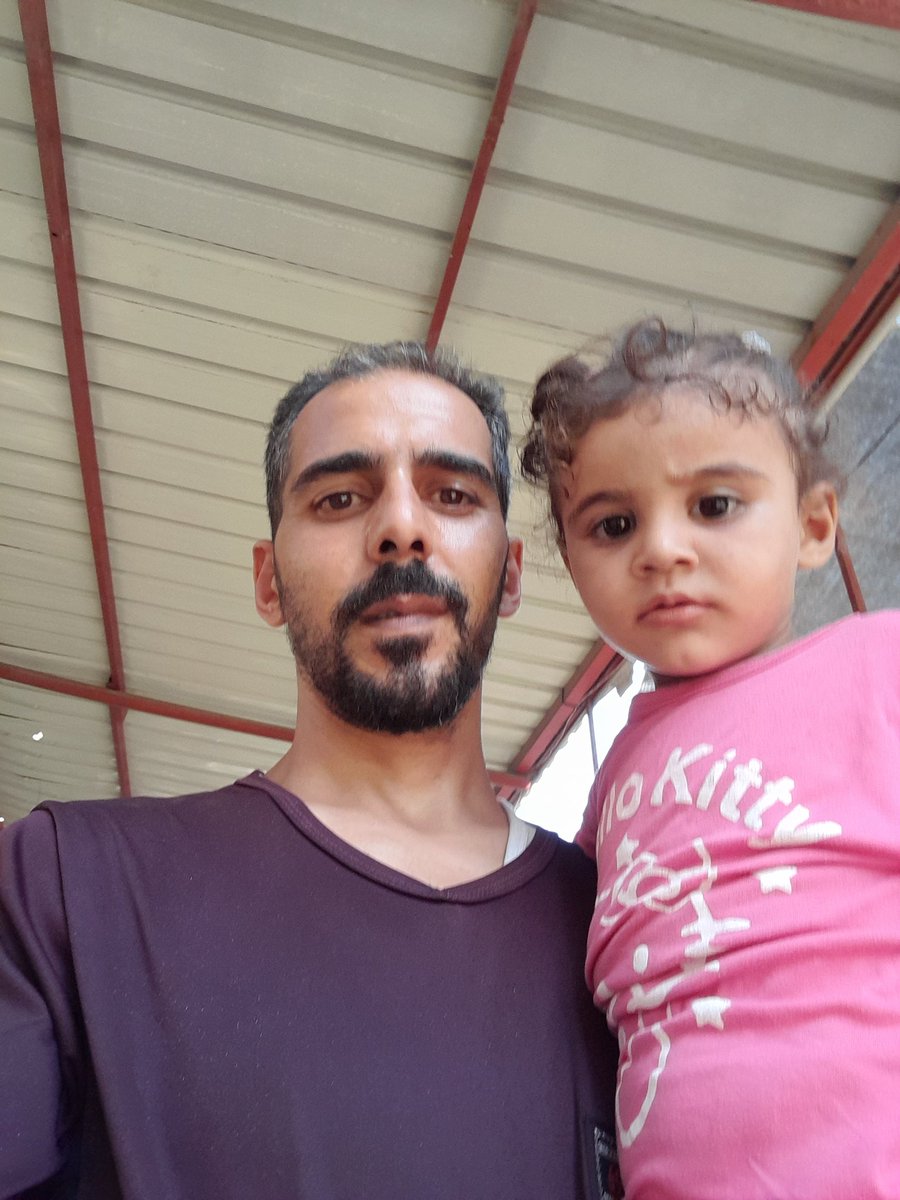 🙏🏼🍞💦My friends, we will keep distributing bread and soup for as long as we can. We are still in the tent camp, and though a lot of people left, there still are a lot of people who stayed behind, like us. They need food and water and I'm glad I can help with that. Children under