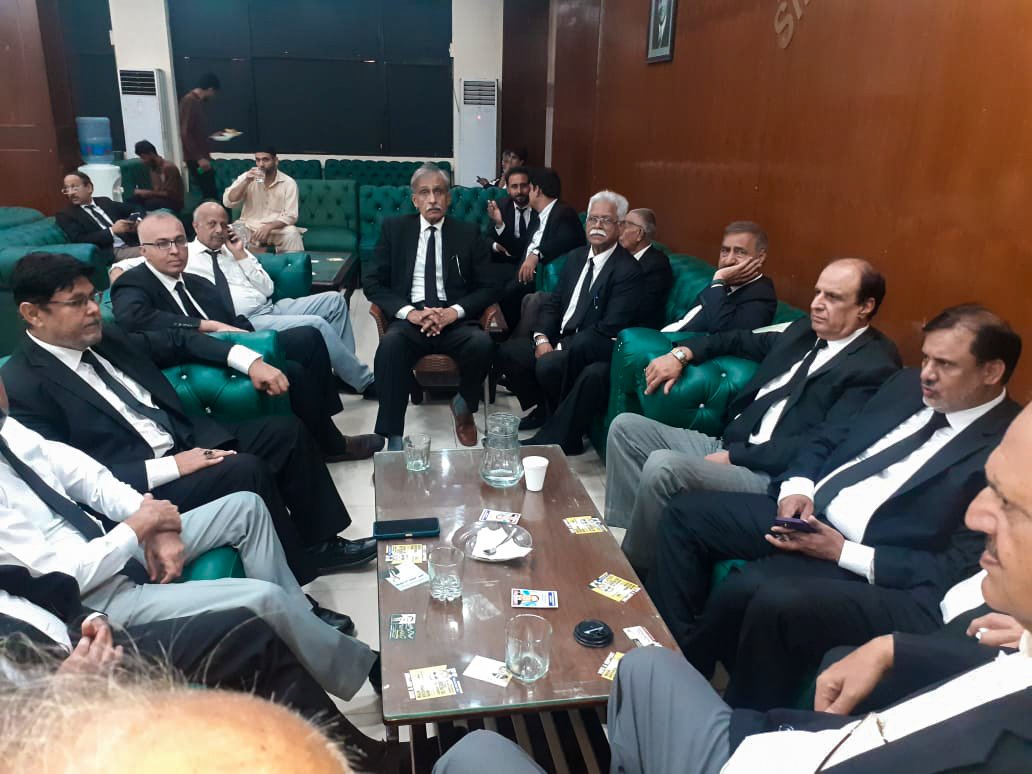 attarauf10's tweet photo. Meeting with Respected Members of the #SupremeCourtBarAssociation during #Election Campaign in Karachi. Together, we shape the future of our legal fraternity. 

MIAN RAUF ATTA
Candidate for President 
SCBAP ⚖️ (2024-25) https://t.co/N1COWn1ExZ
