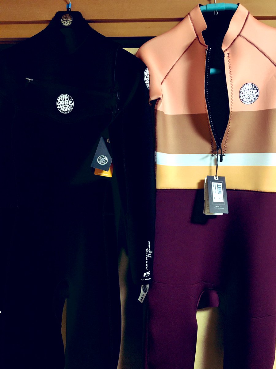 波にも乗れないのに、ウェットスーツを2着もゲット！🌊😂笑笑
ウェットスーツってちょいキツイくらいでいいのかな？
#サーフィン　#ウェットスーツ