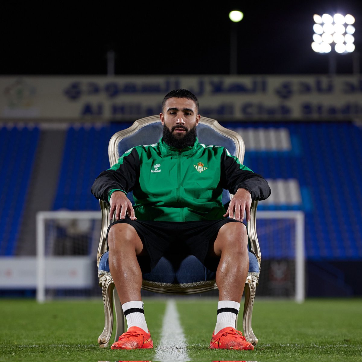 BeGreentleman's tweet photo. Supiste entender desde primera hora lo que significaba esto para nosotros y con tu clase nos lo demostrabas. A nosotros solo nos gusta el Betis, pero de vez en cuando también nos viene bien el buen fútbol. Gracias por todo Geni8 https://t.co/D3XtEJWIDZ